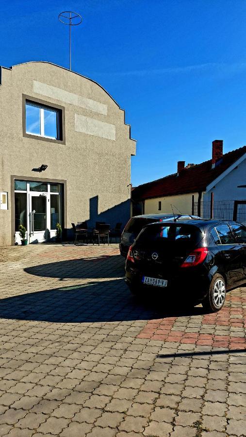 شقة Zaječar  في Apartman Mladenovic المظهر الخارجي الصورة